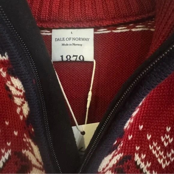 Dale of Norway 140th Anniversary Masc Wool Half Zip Sweater in Navy Red Rose
